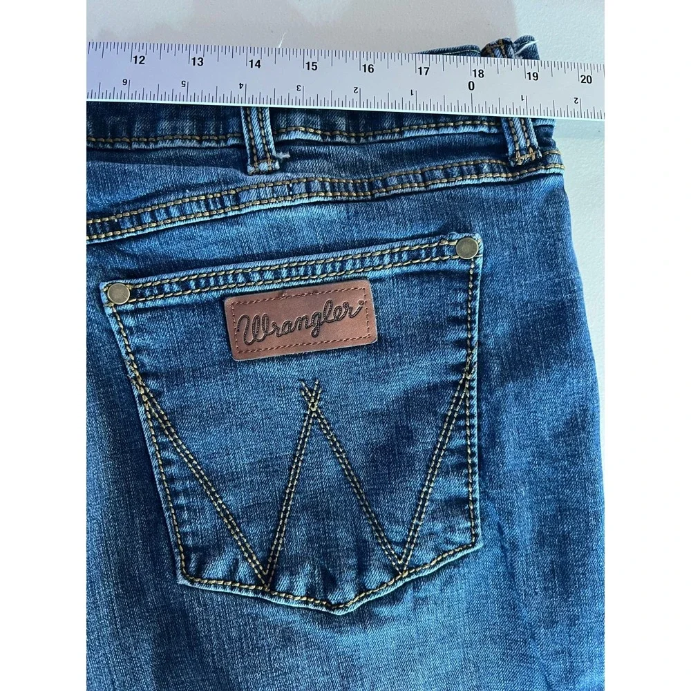 Wrangler Retro 38x30 (38x29) Jeans Mens Medium Wash Slim Straight Leg  10WLT88BZ
